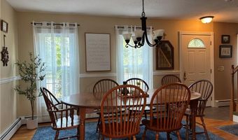 28 Mast Ct, Middletown, RI 02842