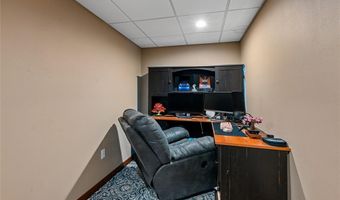 612 Deer Ridge Dr, Atkins, IA 52206