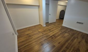 2 Dixon Rd, Danbury, CT 06811