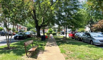 8350 GLASTONBURY Ct, Annandale, VA 22003