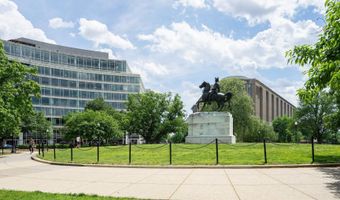 3 WASHINGTON Cir NW G2, Washington, DC 20037