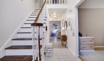 299 Scenic Dr, Blakeslee, PA 18610