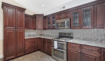 1511 W Pheasant Trail Ln 2, Arlington Heights, IL 60004