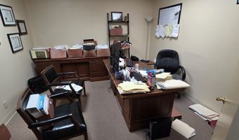20 22 W 8th St, Anderson, IN 46016
