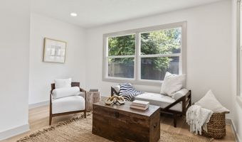 8246 Windcombe Blvd, Indianapolis, IN 46240