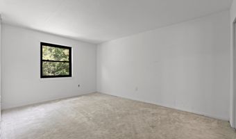 6 CHASE HALL, Dover, DE 19904