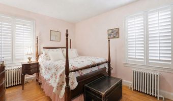 44 Desmarais St, Cumberland, RI 02864