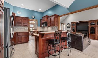 16011 Cedar St, Basehor, KS 66007
