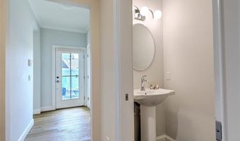 20 Kettle Point Ave, East Providence, RI 02914