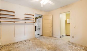 141 Macedonia Rd, Asheville, NC 28804