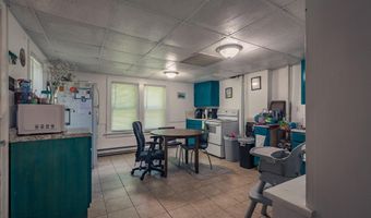 22-24 Hewitt St, Amsterdam, NY 12010