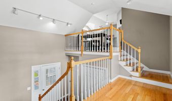6 Gumpas Hill Rd, Pelham, NH 03076