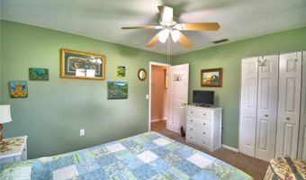 902 CRESTVIEW Dr, Auburndale, FL 33823