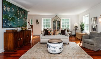 20 Babbidge Rd, Falmouth, ME 04105