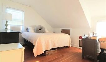 73 Old Fort Rd, Newport, RI 02840