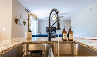 209 S Pine St, Aberdeen, NC 28315