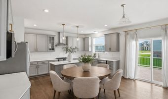 430 Pineway Dr, Ann Arbor, MI 48103