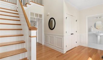 9 Scarlett Way, Cranston, RI 02921