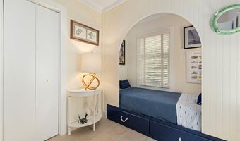 96 Steamboat St, Jamestown, RI 02835