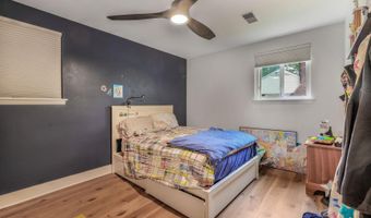 3610 TERRACE Dr, Annandale, VA 22003