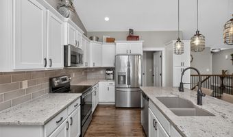 4116 NW Applewood St, Ankeny, IA 50023