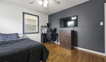 912 David St, Antioch, IL 60002