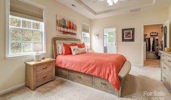 11 River Walk Dr, Asheville, NC 28804