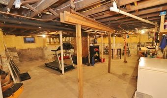 15 McKinley St, Bangor, ME 04401