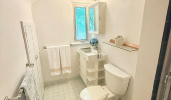 6819 SELKIRK, Bethesda, MD 20817