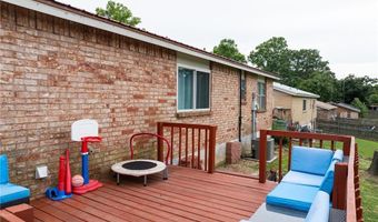 904 N St, Barling, AR 72923