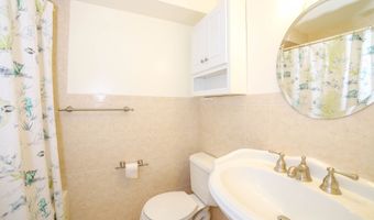 53 Brushy Plain Rd APT 5A, Branford, CT 06405