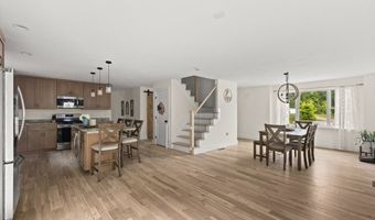 20 Georgia Rae Way, Attleboro, MA 02703