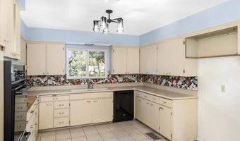 1421 Rincon Rd, Escondido, CA 92025