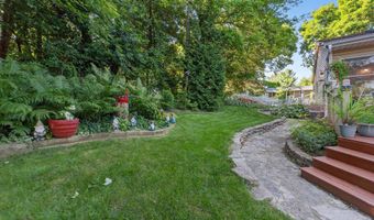 6809 Pilgrim Rd, Madison, WI 53711