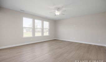 559 Whinfield Pl, Aberdeen, NC 28315