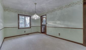 1640 Ridge Hill Ln, Indianapolis, IN 46217