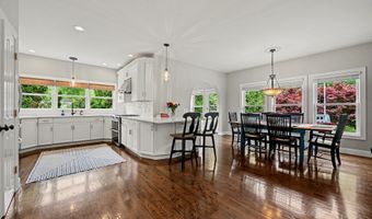 518 Hoyt St, Darien, CT 06820