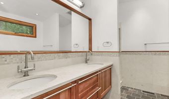 6921 AYR Ln, Bethesda, MD 20817