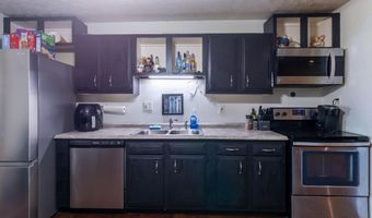 3075 Wessex Ct, Columbus, OH 43232