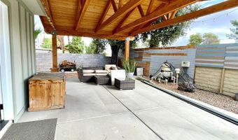 2246 Windsor Dr, Henderson, NV 89014