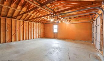 63 Lake Shore Dr, Barnstead, NH 03225