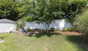 31 Merrill Rd, Clinton, CT 06413