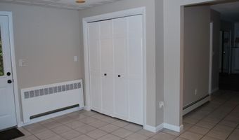 43 Camelot Dr, Bedford, NH 03110