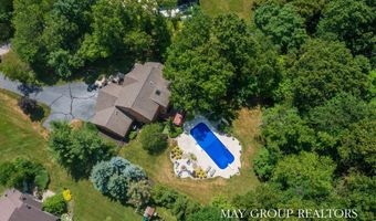 5254 Canyon River Dr NE, Ada, MI 49301