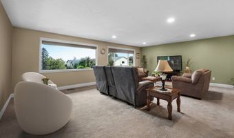 275 W NIAGARA Ave, Astoria, OR 97103