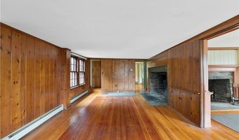 130 E Main St, Clinton, CT 06413