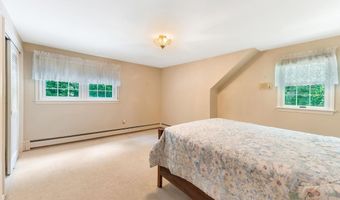 60 Boulder Dr, Auburn, ME 04210