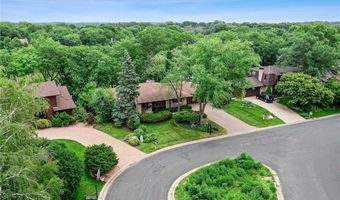 1267 Nursery Hill Ln, Arden Hills, MN 55112