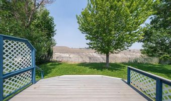 925 River View Dr, Cody, WY 82414