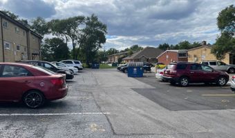 126 W Elizabeth Dr, Addison, IL 60101